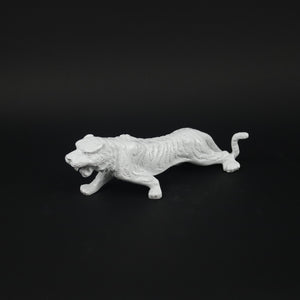 HCHD9943 - White Tiny Panther