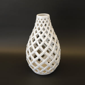 HCHD9116 - White Vase with Holes