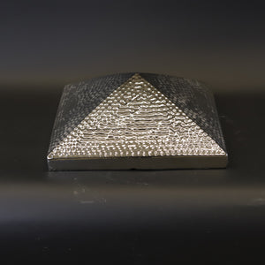 HCHD9121 - Silver Pyramid
