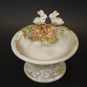 HCHD9417 - Bunny Birdbath