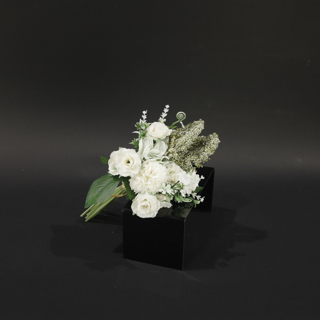 HCFL7837 - White Carnation/Eucalyptus Bq
