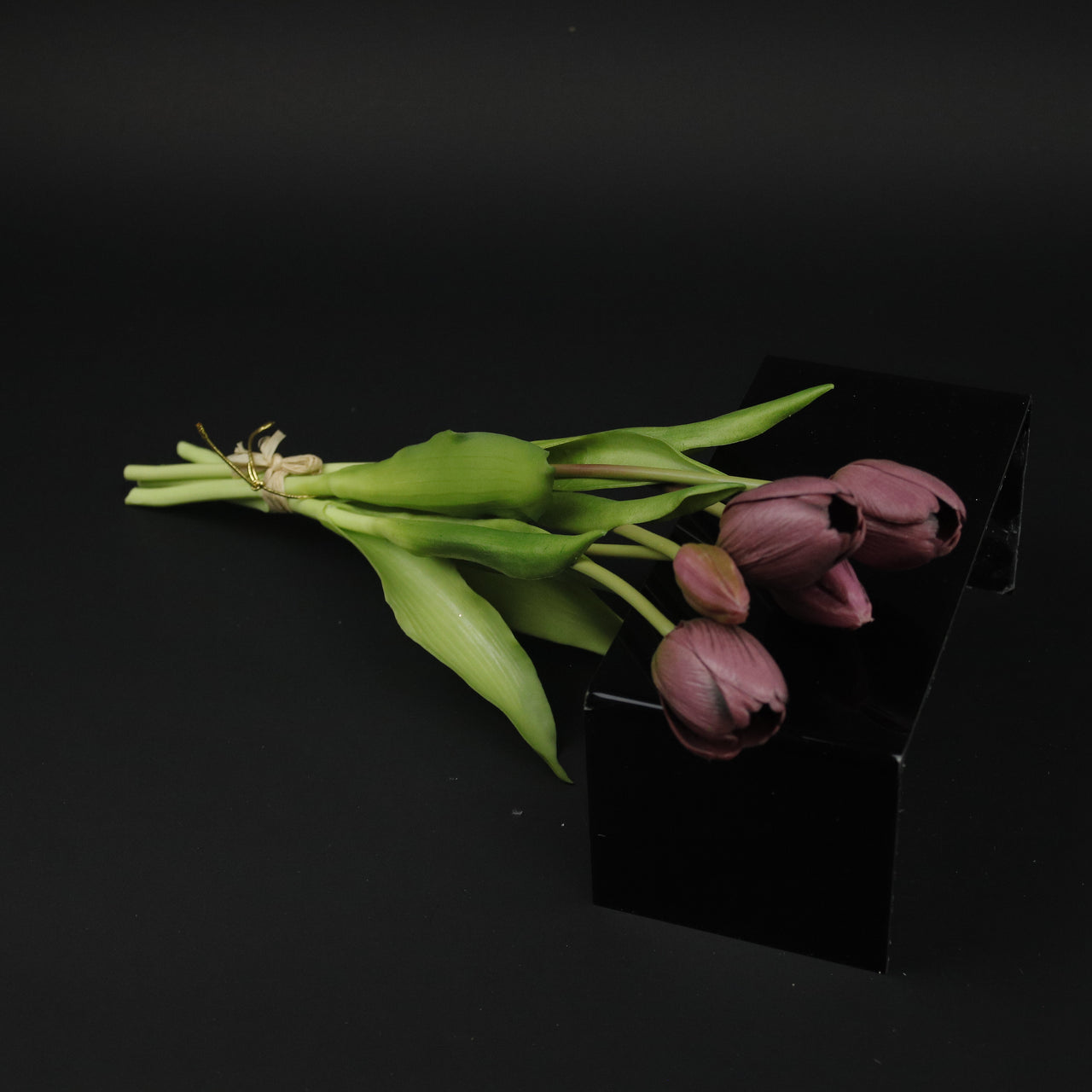 HCFL9884 - Burgundy Tulip Bq