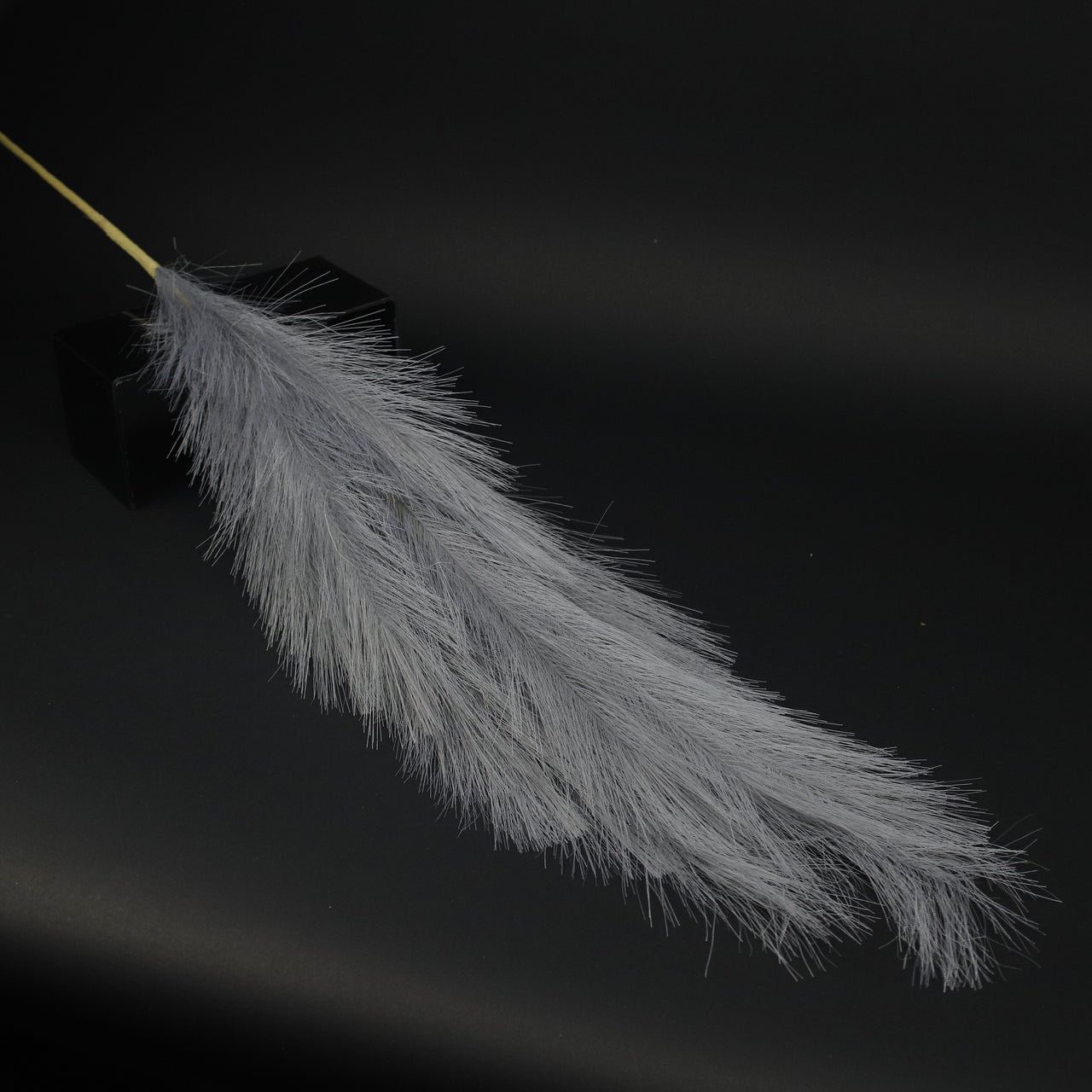 HFL10304 - LS Grey Pampas Grass