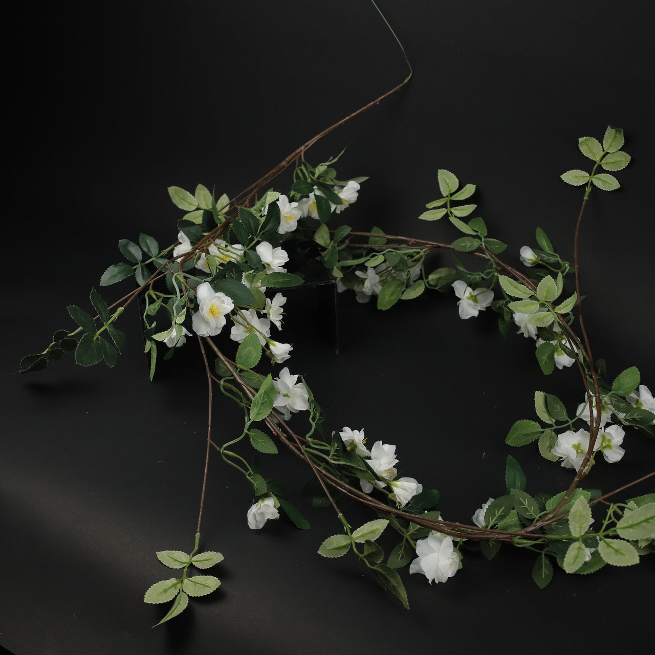 HFL10325 - White Multi Rose Vine