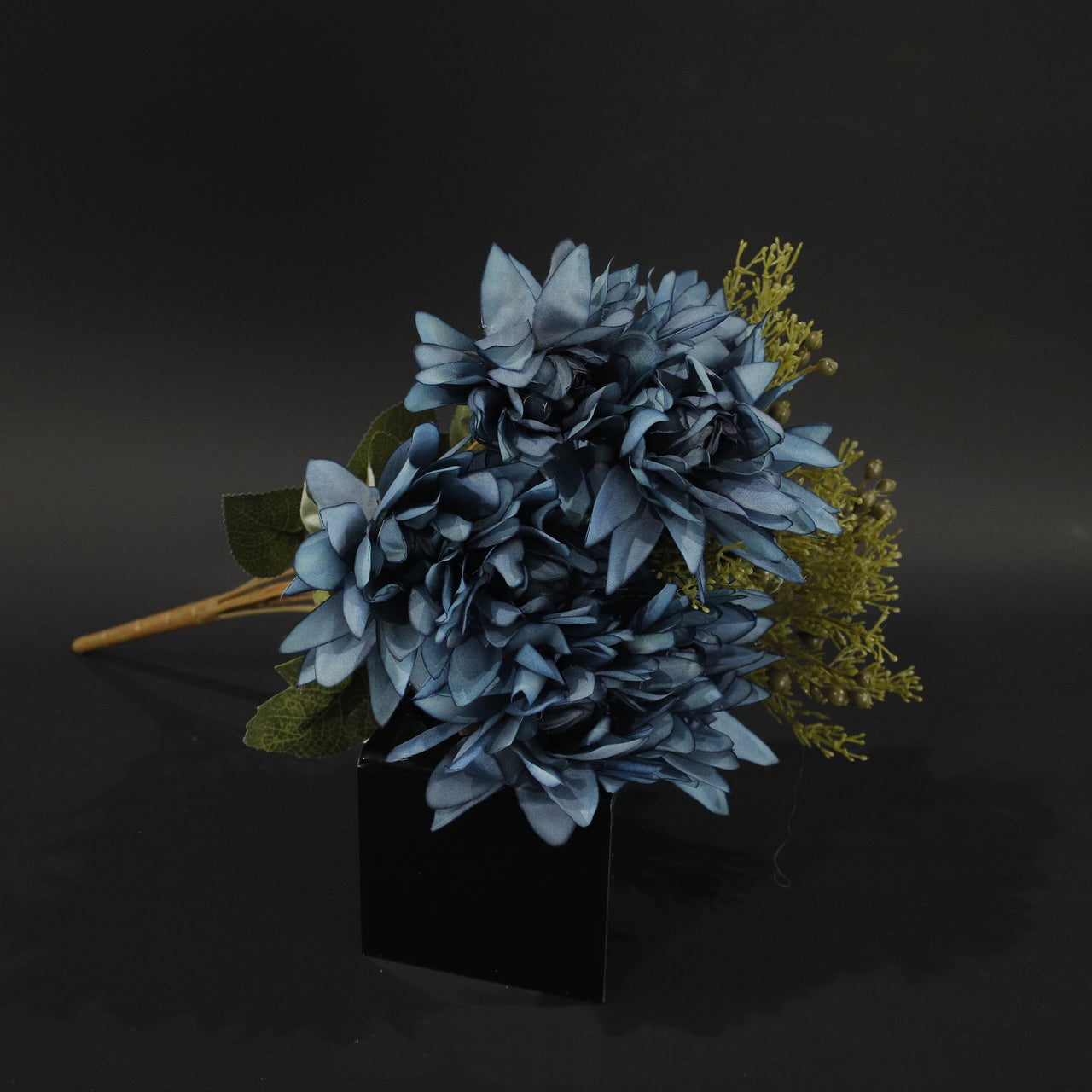 HFL10715 - Cobalt Cineraria Bq