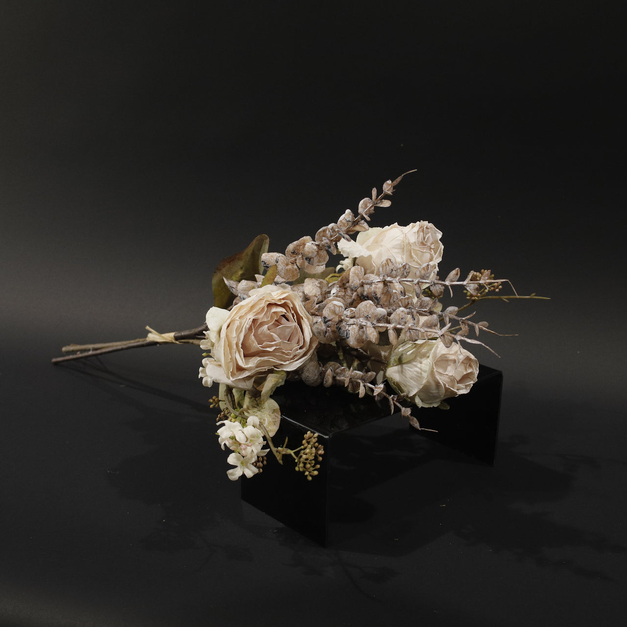 HFL10743 - Mixed Cream Antique Rose Bq