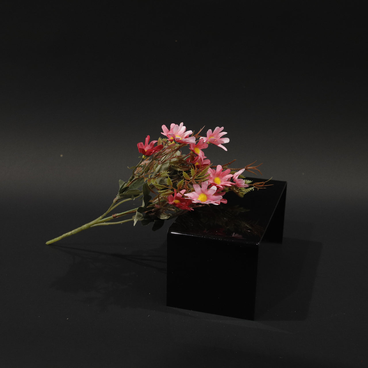 HFL10758 - Tiny Pink Daisy Bouquet