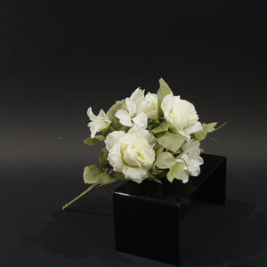 HFL10780 - White New York Rose Bq