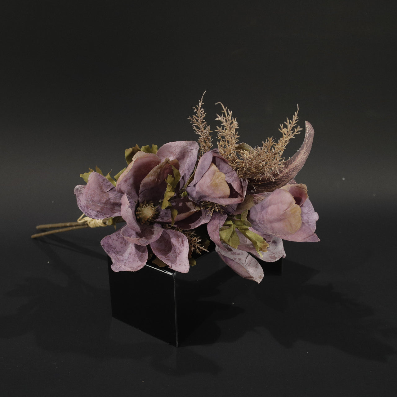 HFL10816 - Purple Magnolia Bq