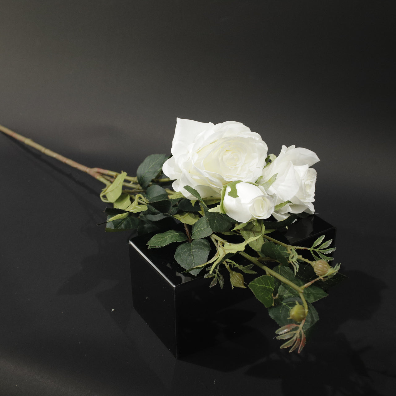 HFL10826 - LS White 3 Head Rose