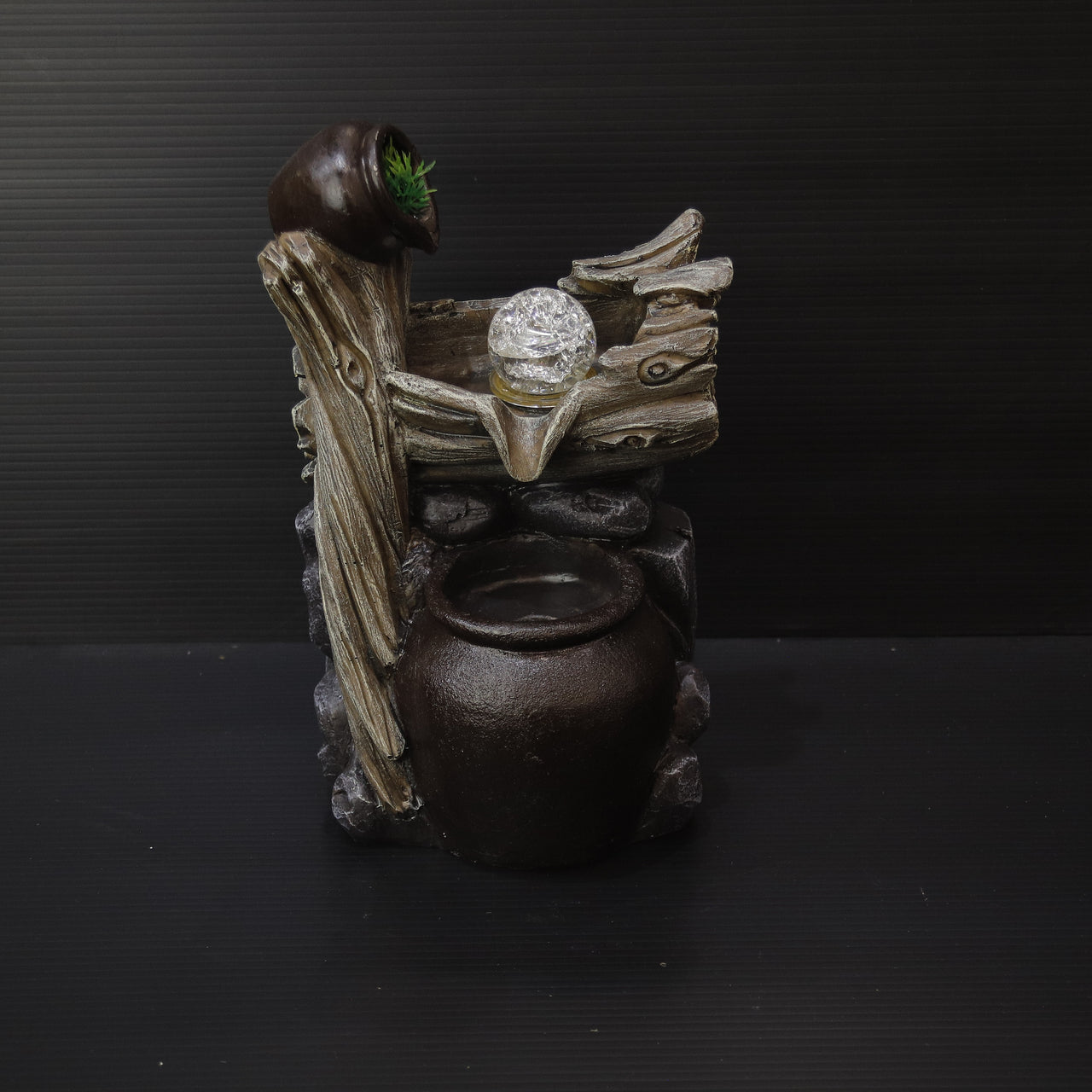 HFT10536 - Log Fountain