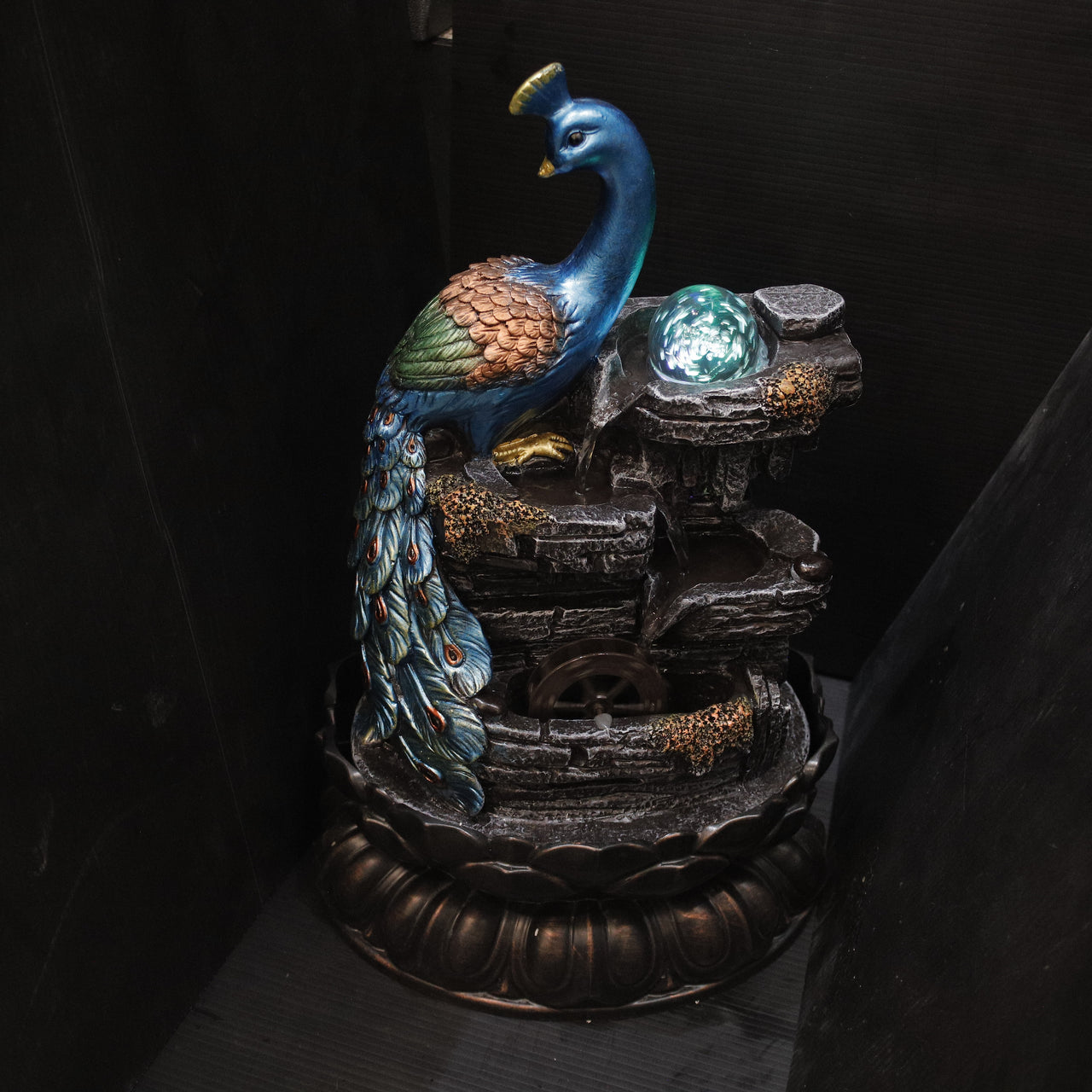 HFT11161 - Peacock Fountain