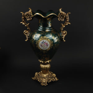 HHD10479 - Shamrock Urn with Handles