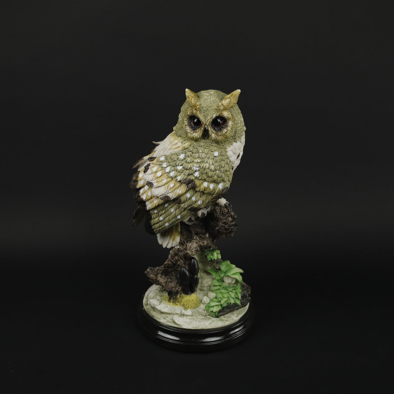 HHD10585 - Speckled White Owl