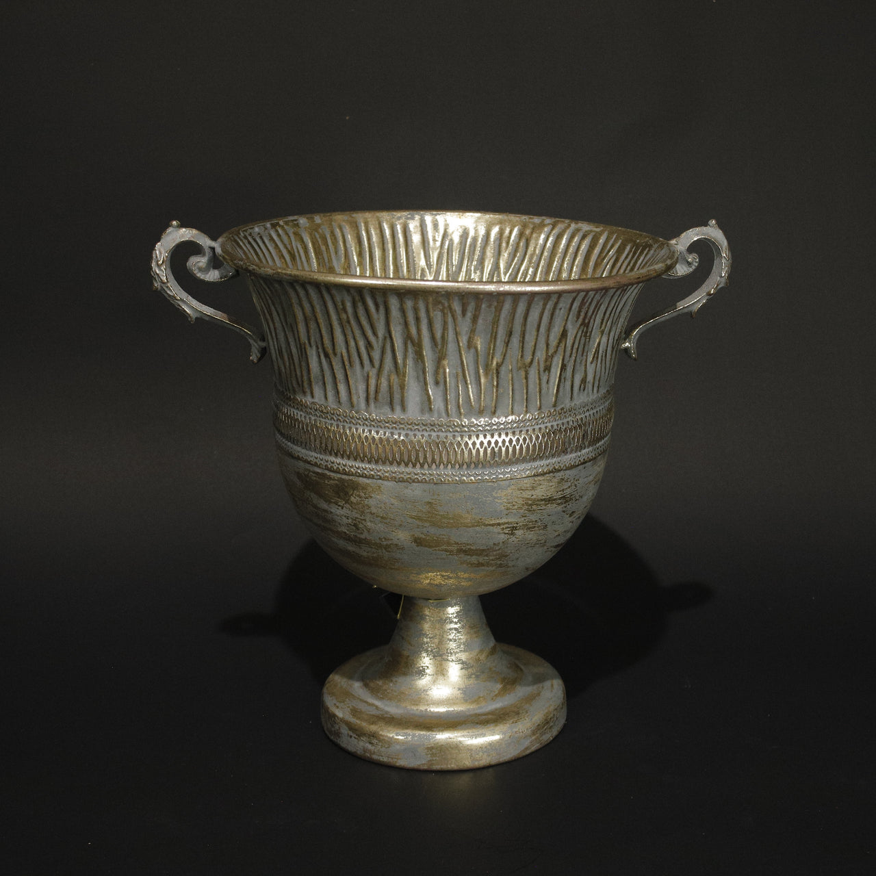 HHD10676 - Fluted Bowl with Handles
