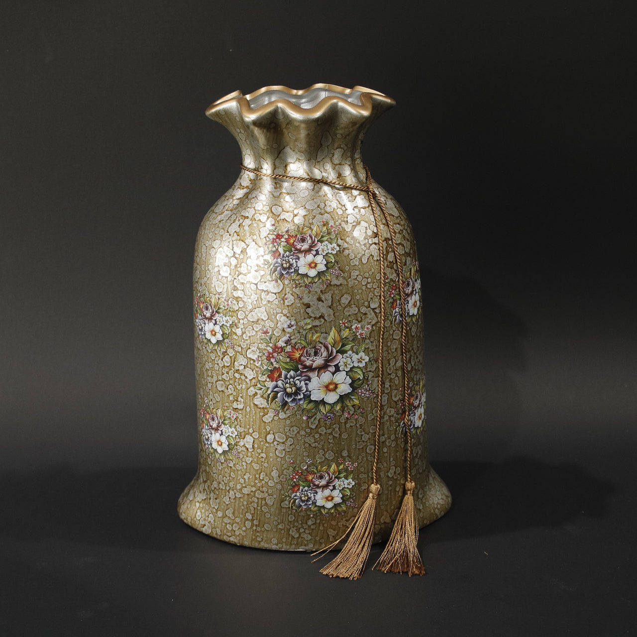 HHD11041 - Pewter Floral L Bag Vase