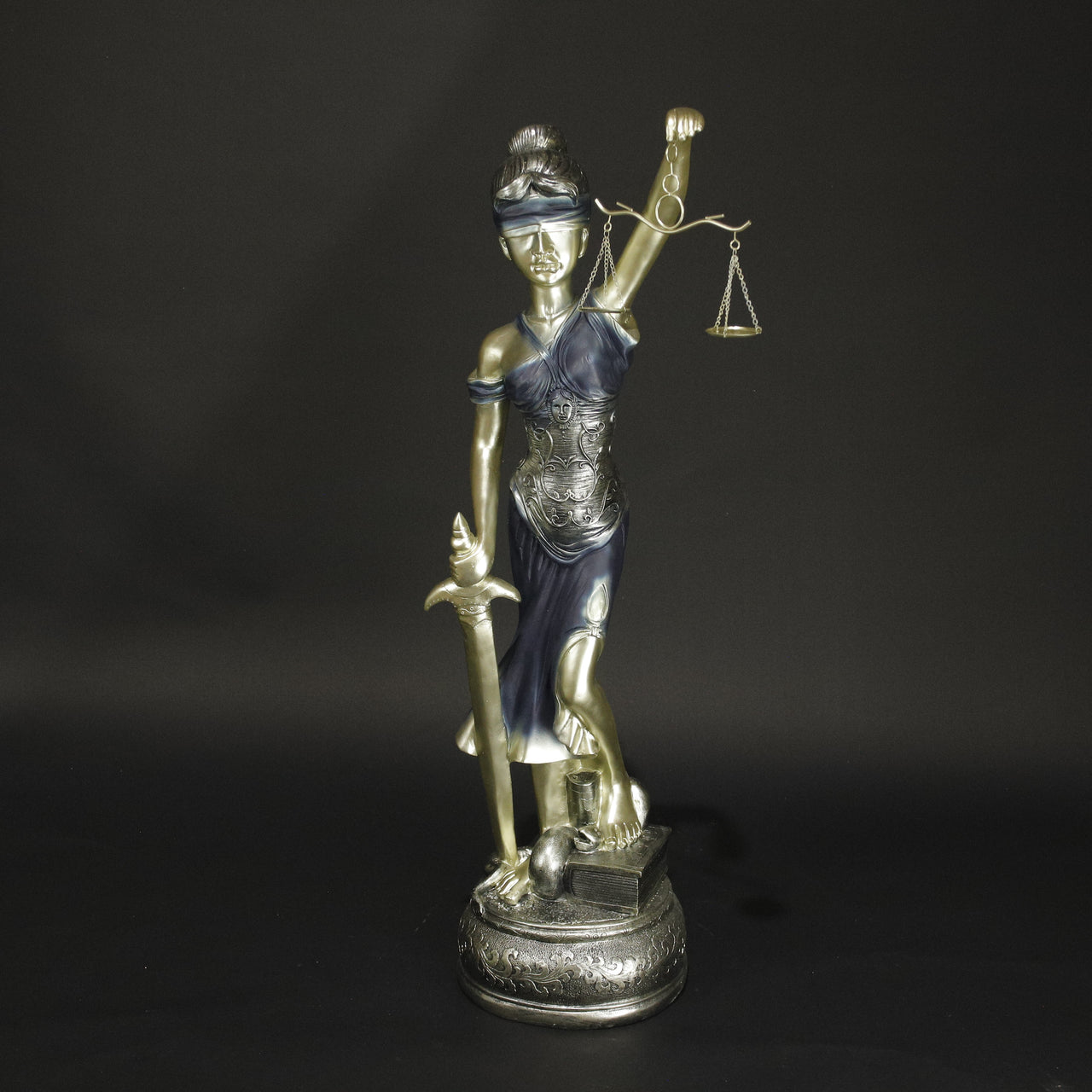 HHD11093 - Blue Lady Standing with Sward