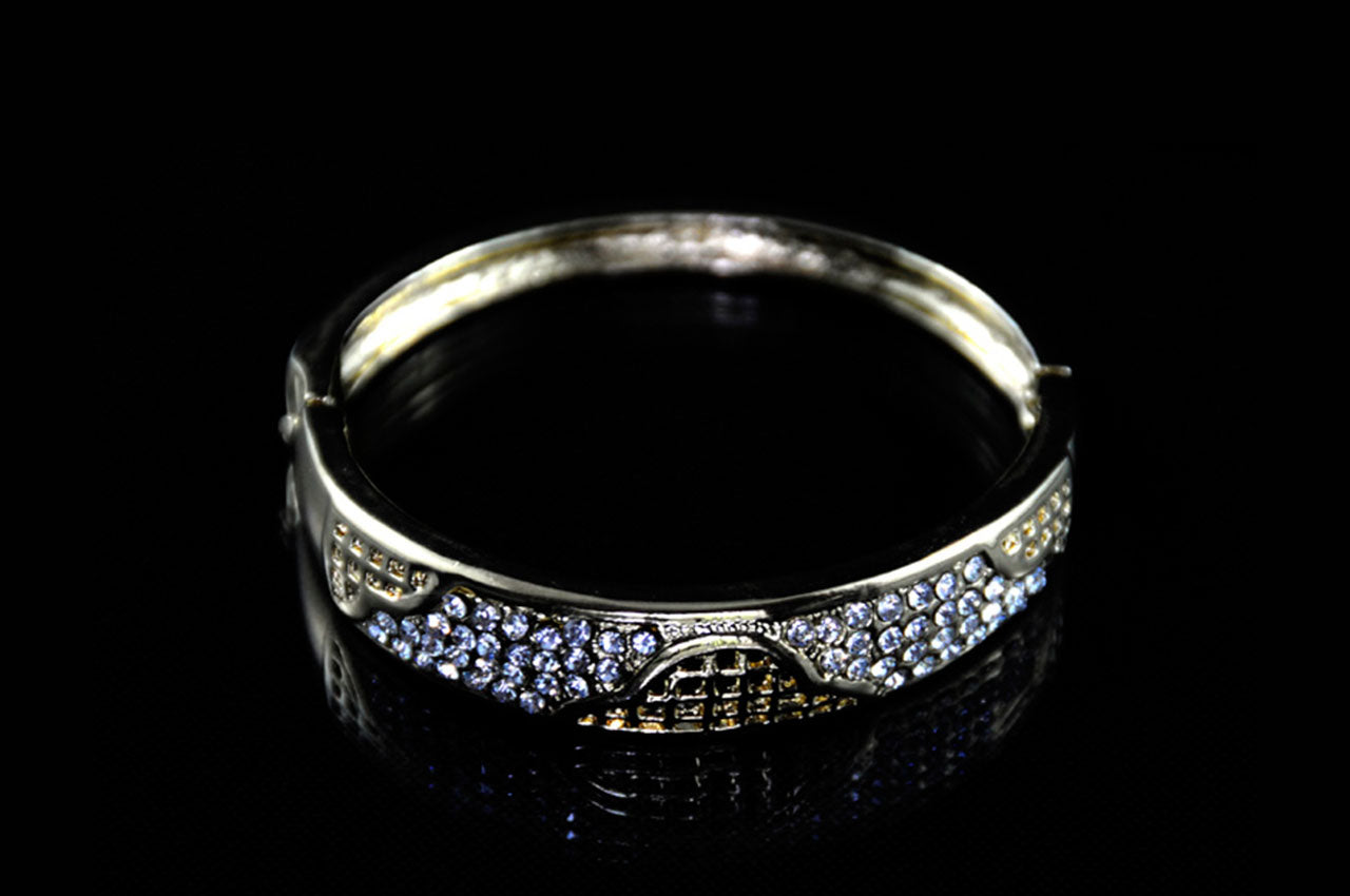CDBR1561 - Gold Bangle Bracelet
