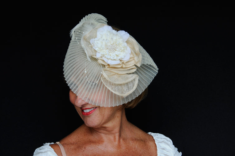 FFCR1013 - Lady Laura