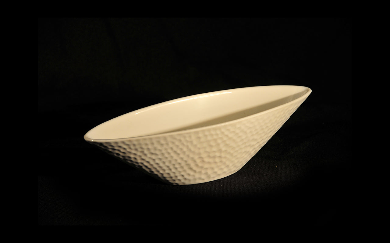 HCCH4608 - Textured Oval Bowl