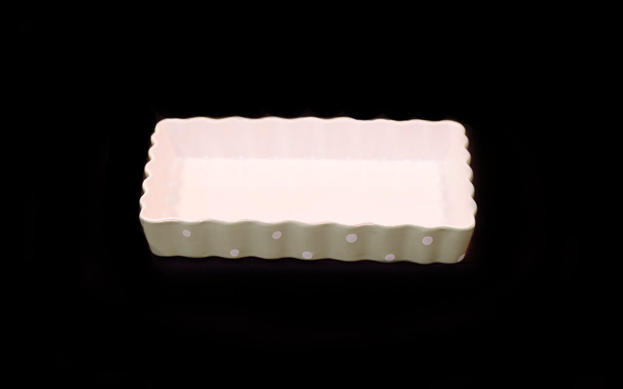 HCCH4677 - Large Polka Dot Baking Dish