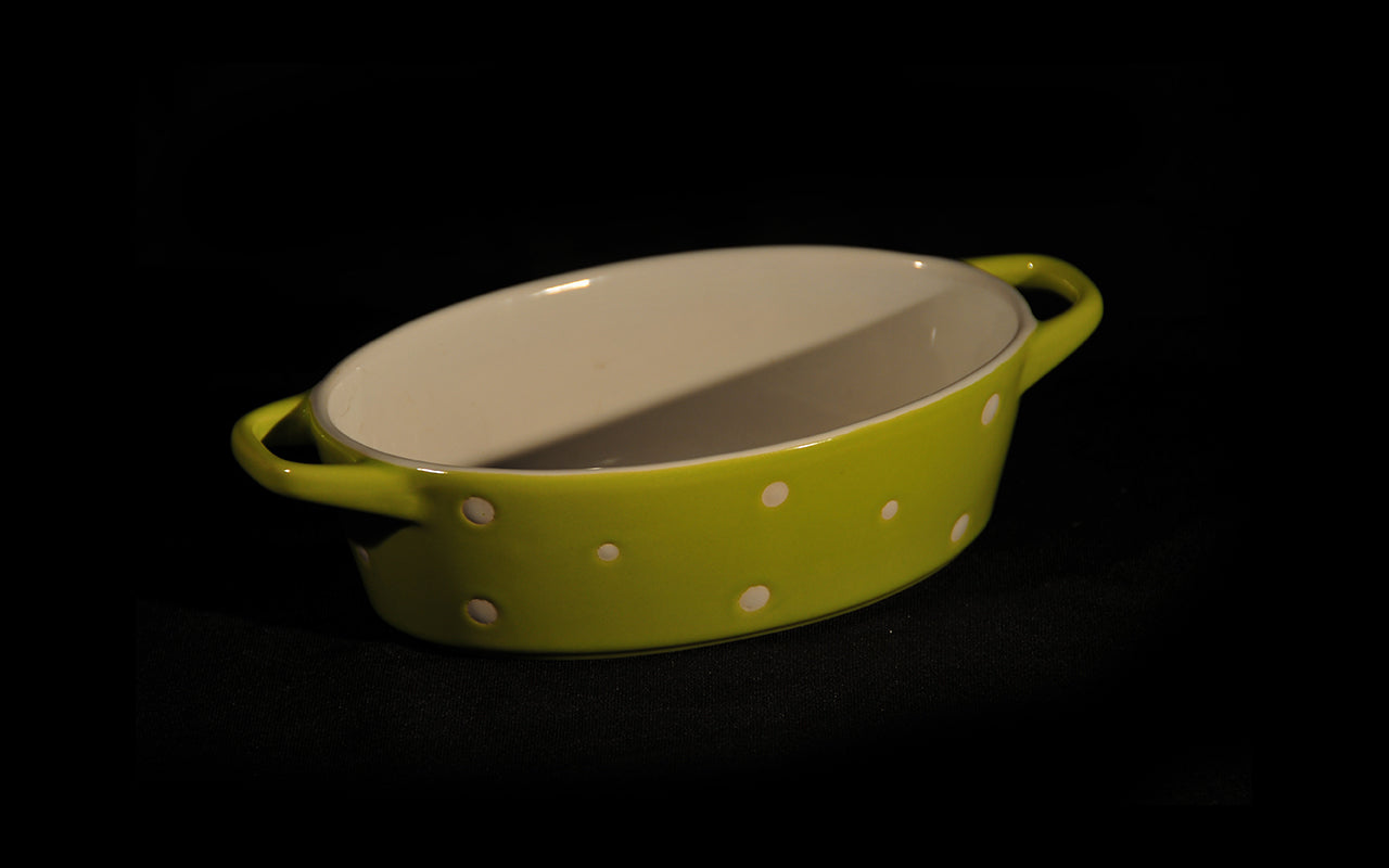 HCCH4691 - Oval Polka Dot Baking Dish