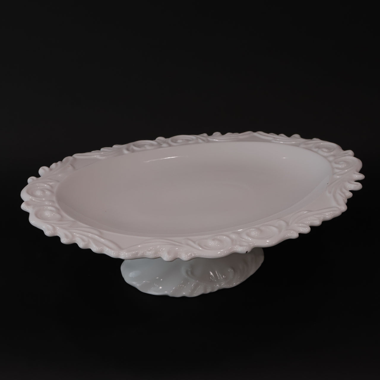 HCCH6138 - Oval Pedestal Plate Large