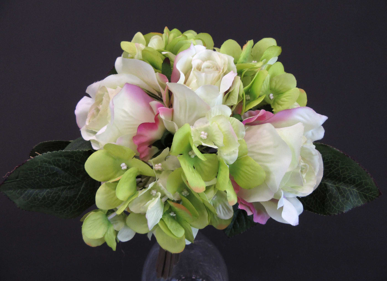 HCFL5626 - Lt Green L Peony Bouquet