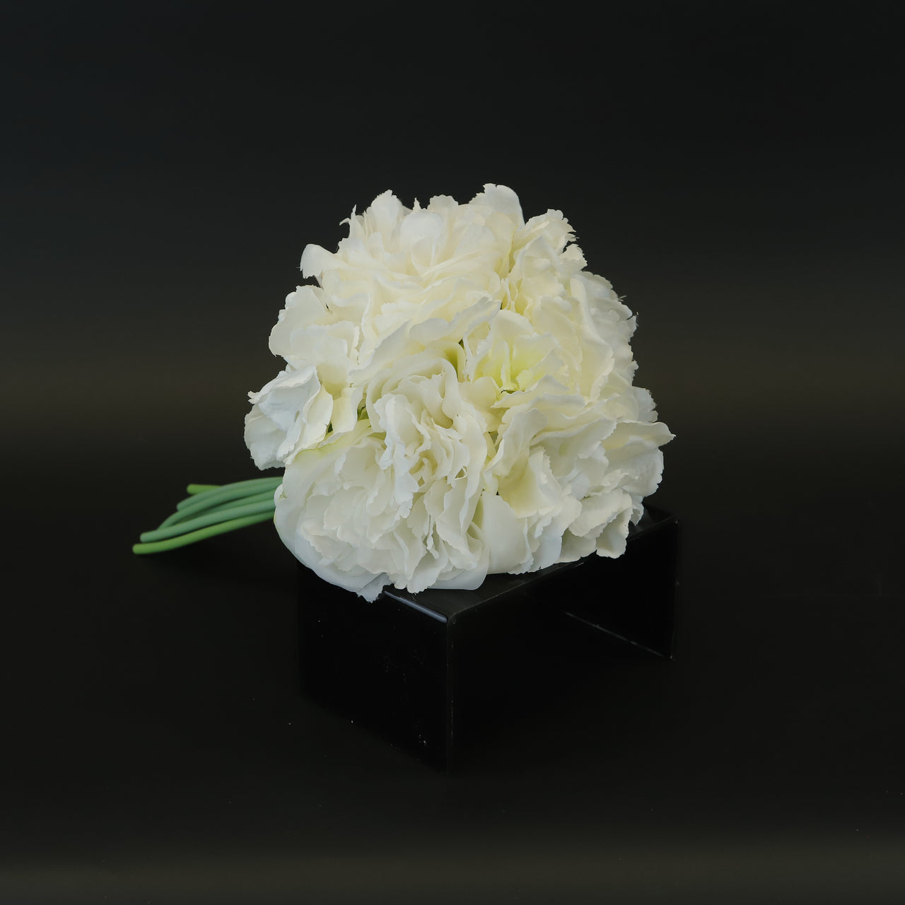 HCFL8638 - Mixed White Mum Bq