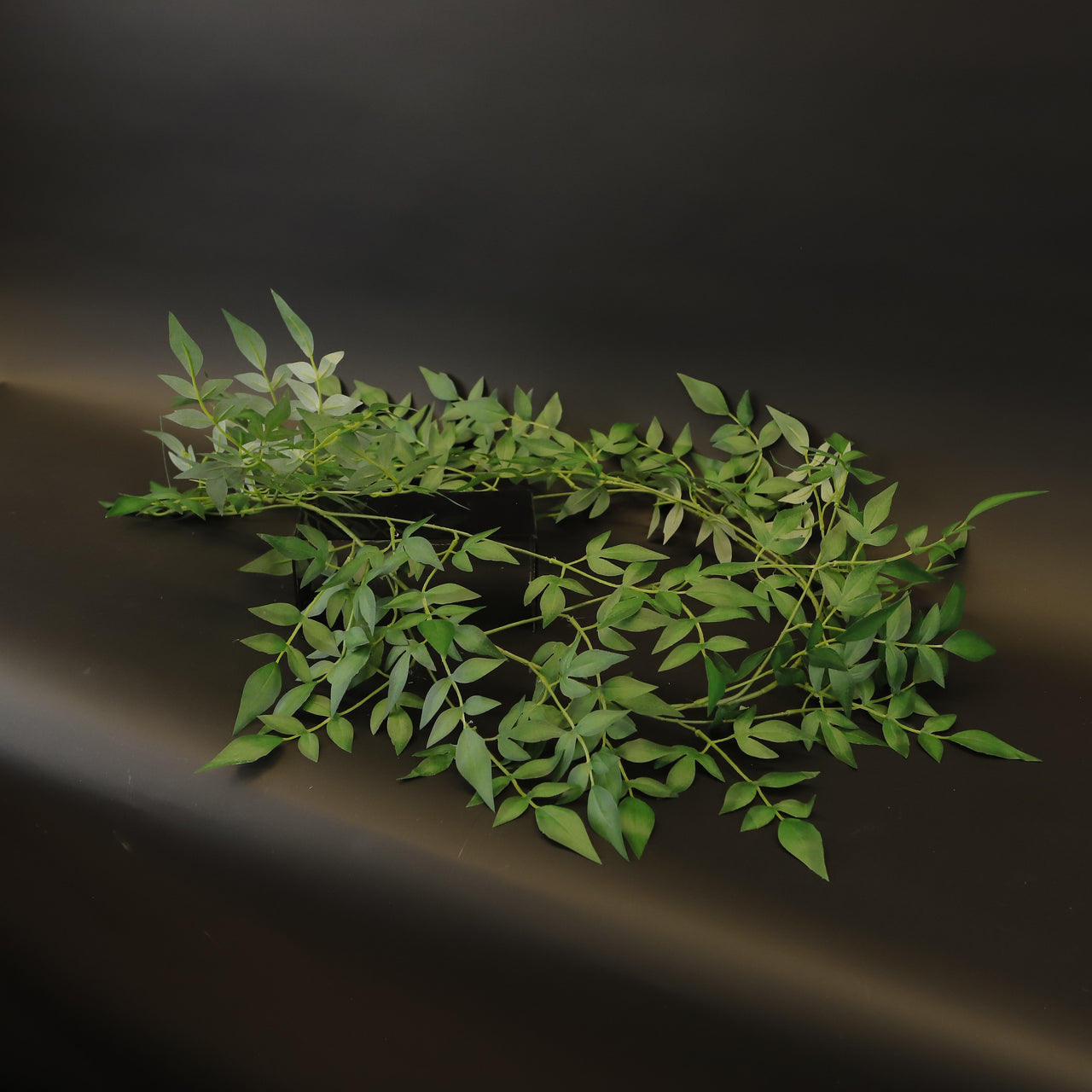 HCFL9161 - Green Wisteria Vine
