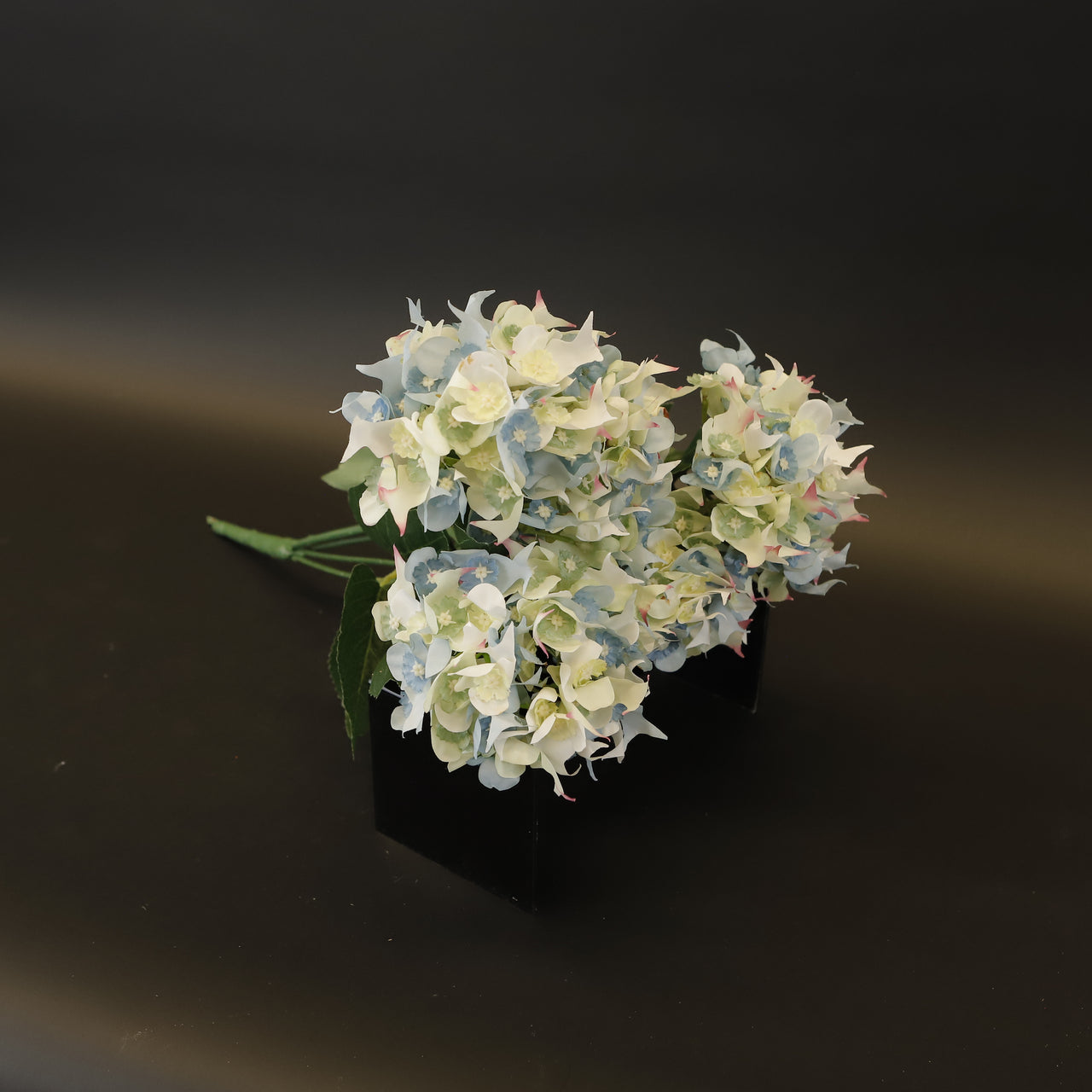 HCFL9346 - Fancy Mixed Blue Hydrangea Bq