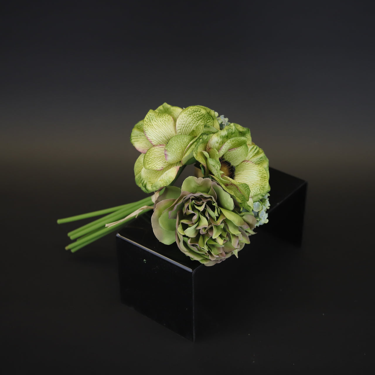 HCFL9608 - Green Rose/Poppy Bq