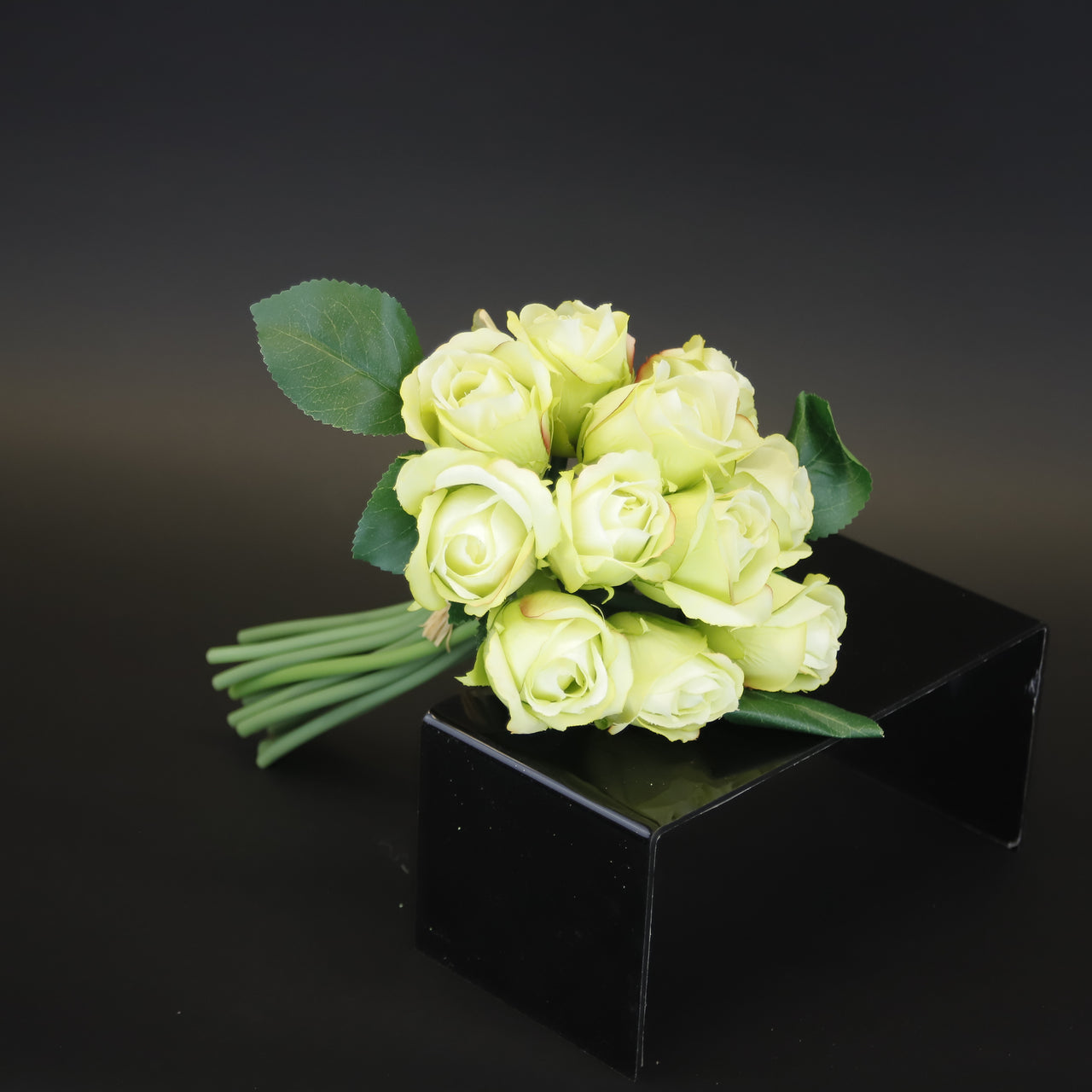 HCFL9656 - Green Classic Tea Rose Bq