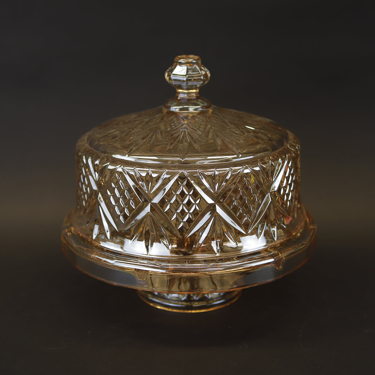 HCGL7952 - Cut Glass Covered Cake Plate