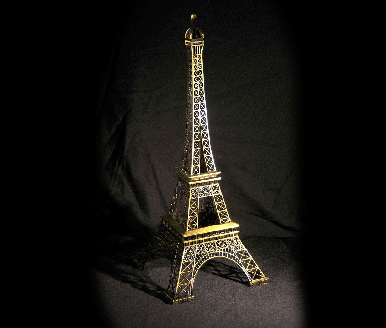 HCHD4999 - Eiffel Tower - 25"