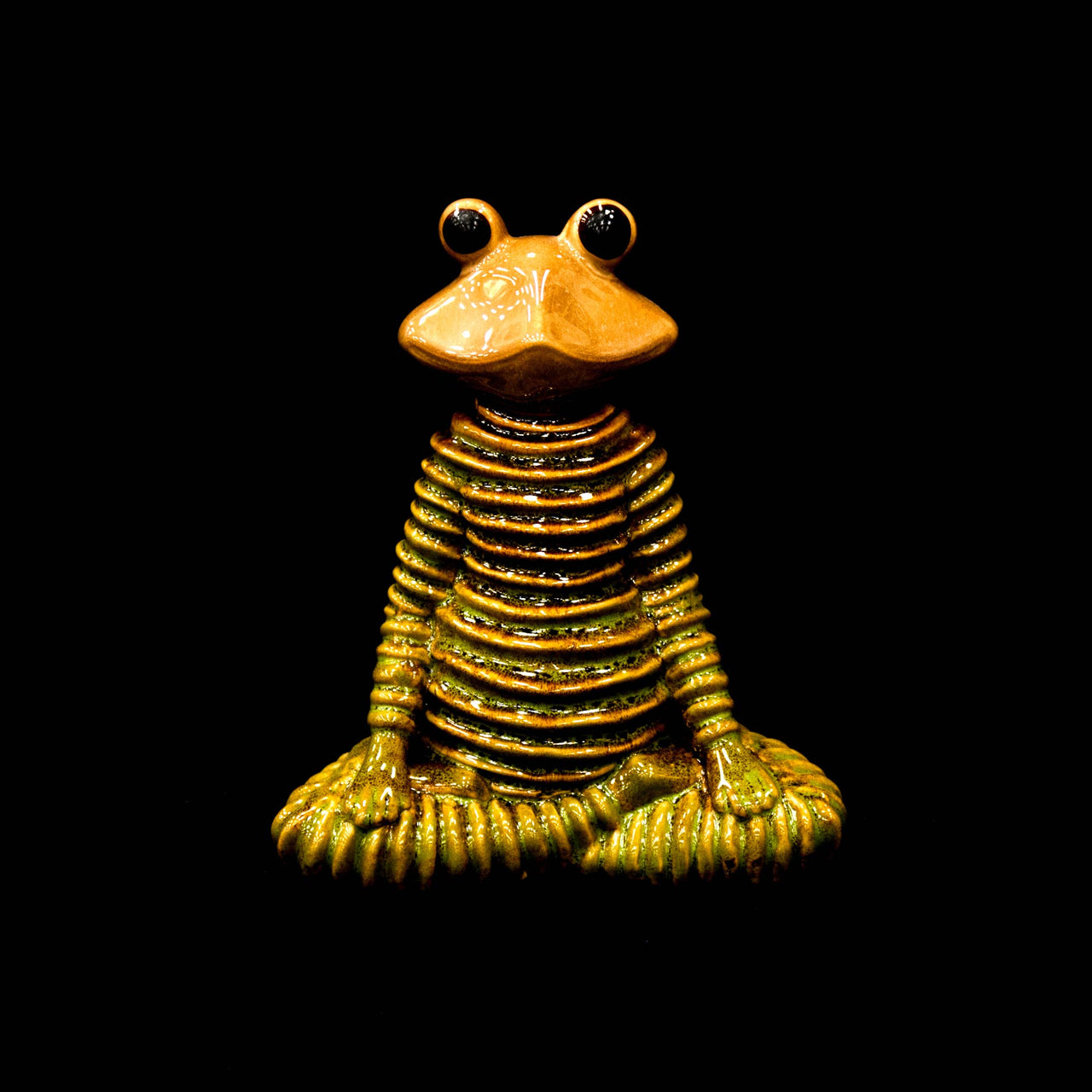 HCHD5086 - Yoga Frog Hands on Knees