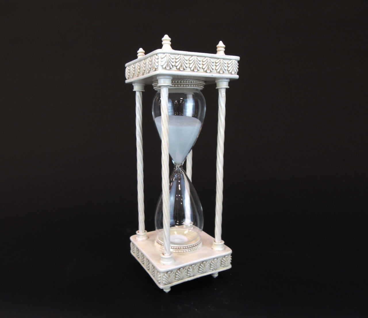 HCHD5229 - Ornate Cream Hourglass