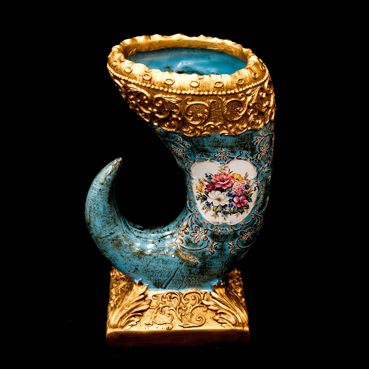 HCHD5273 - Blue Floral Horn of Plenty