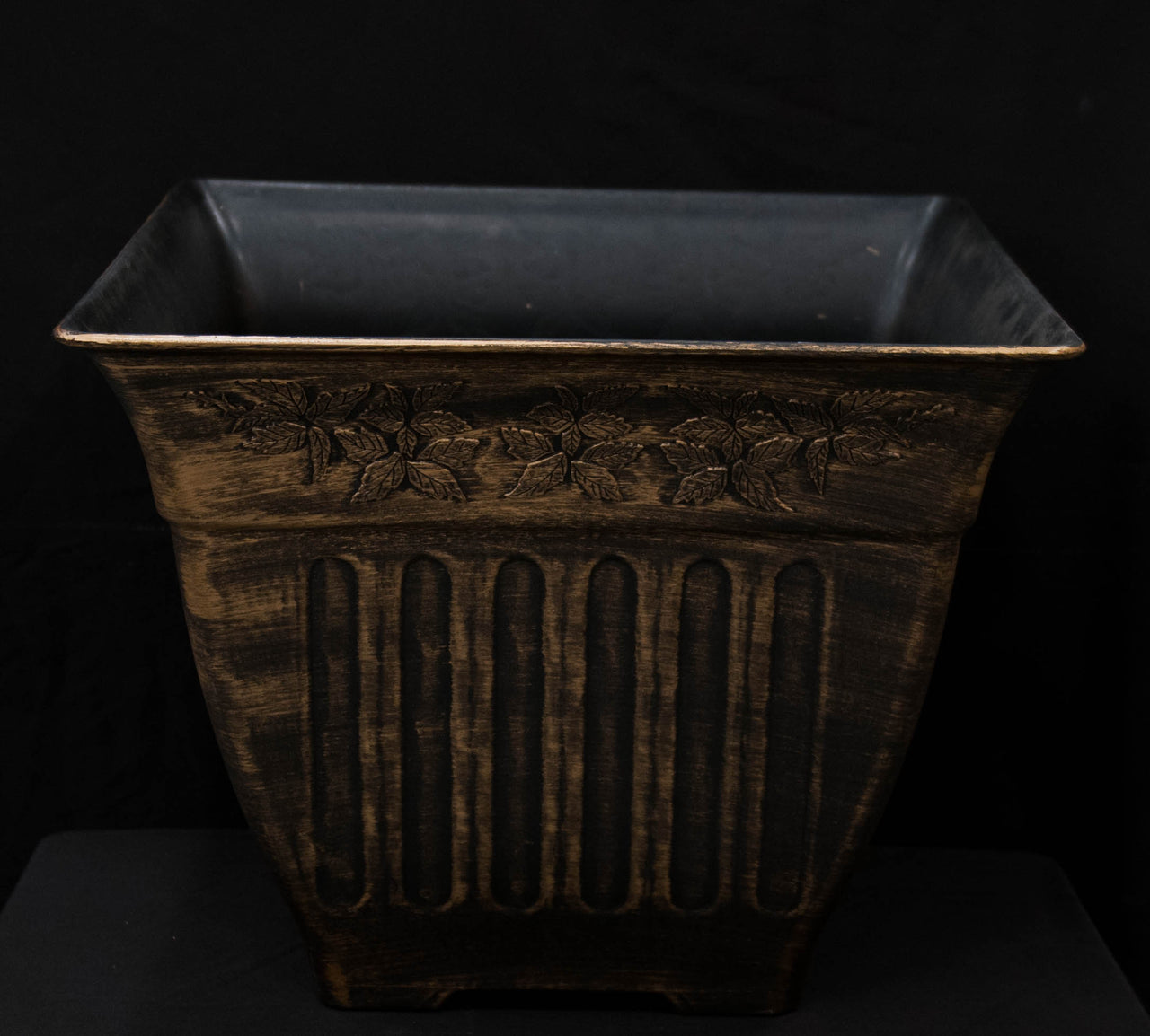 HCHD5325 - Gold Filigree Square Pot Medium