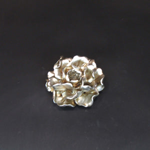 HCHD5392 - Silver Peony Small