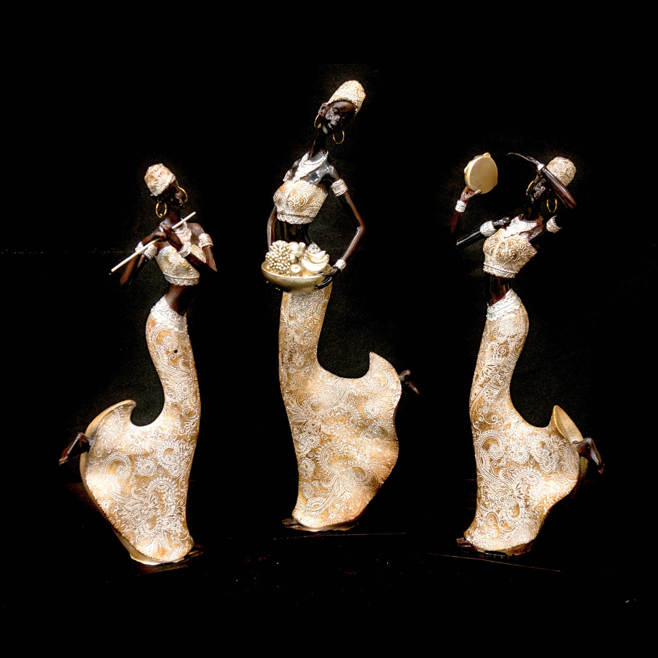 HCHD5399 - African Lady with Fruit