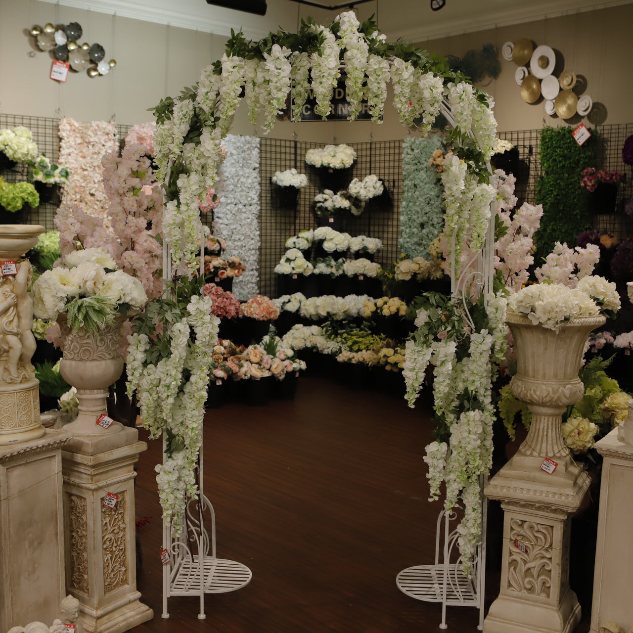 HCHD5603 - Cream Rose Arbour