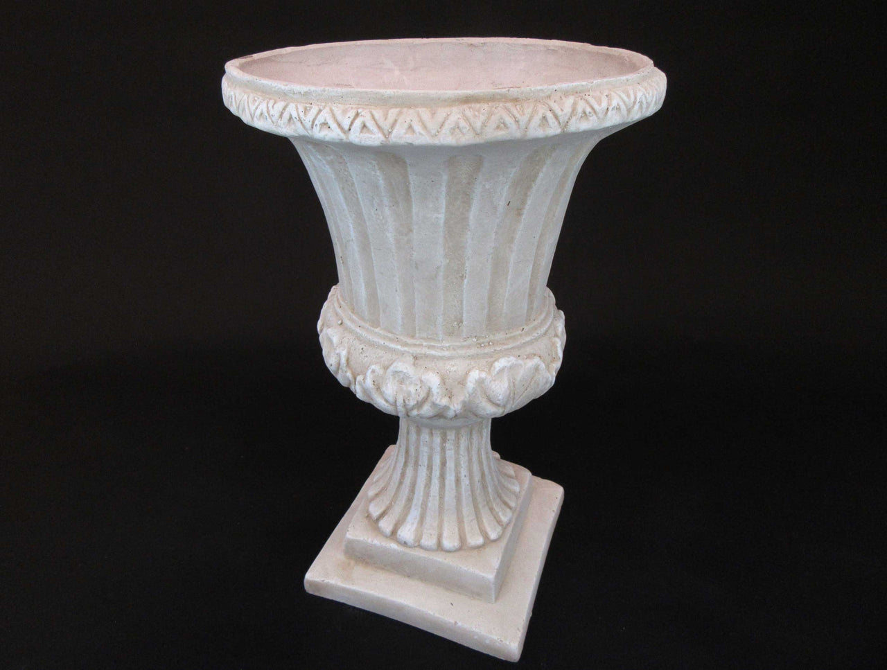 HCHD5650 - Tall Cream Leaf Pedestal Pot