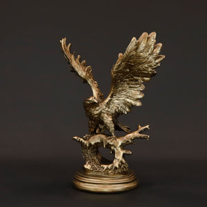 HCHD5945 - Eagle on Stump