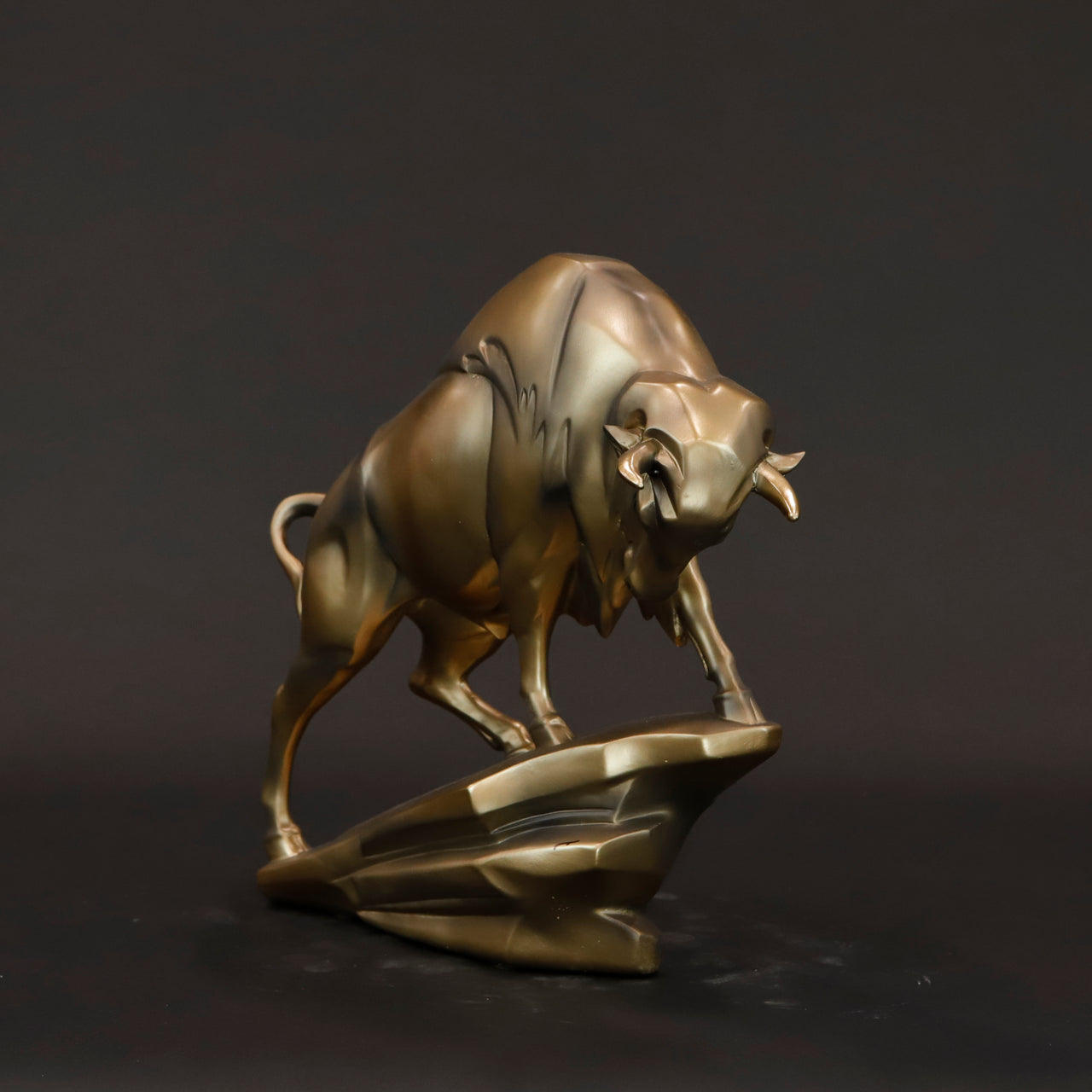 HCHD6184 - Bronze Bison