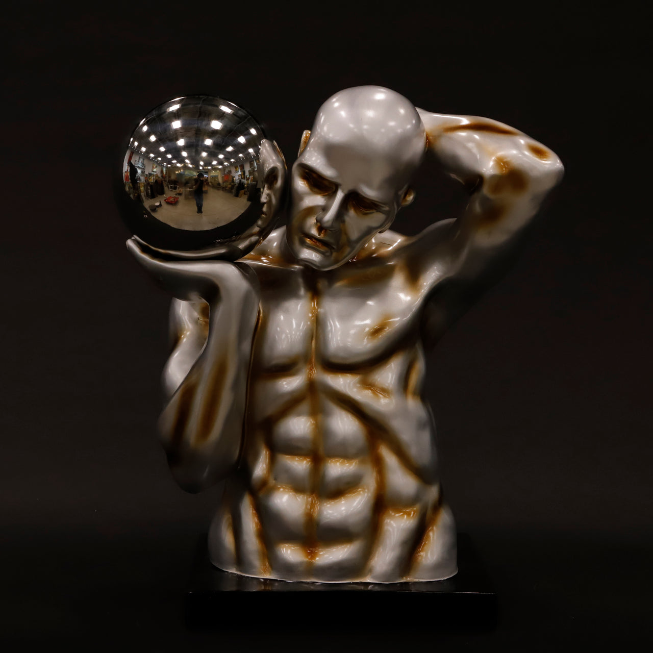HCHD6268 - Man Holding Ball