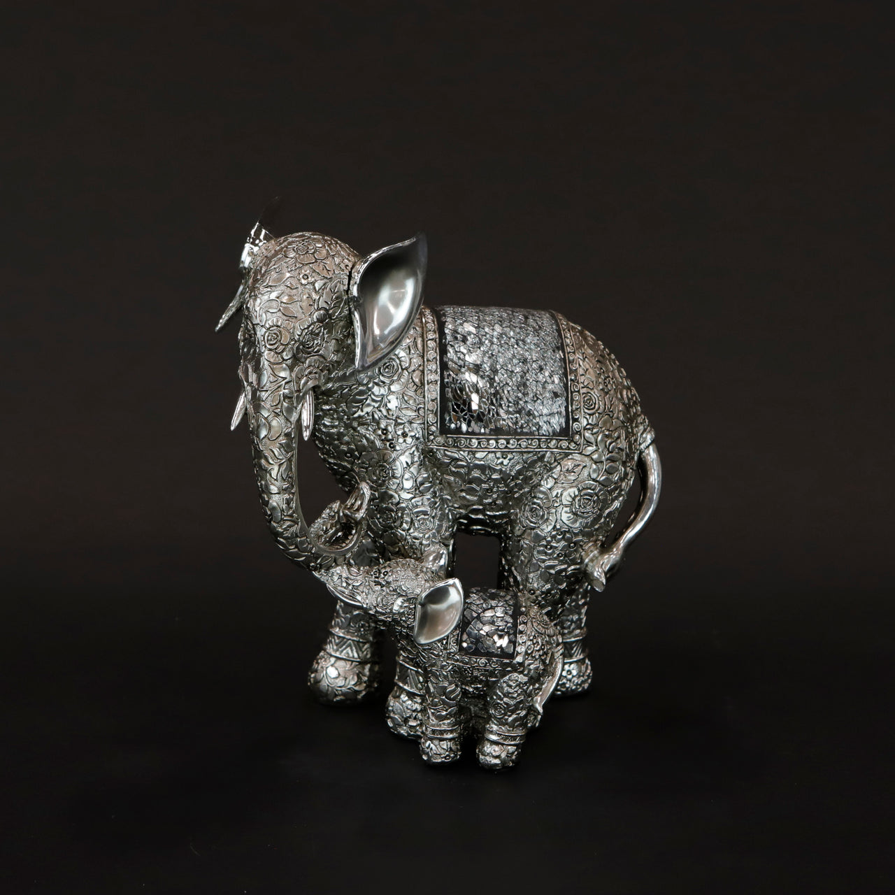 HCHD6287 - Silver Elephant Family