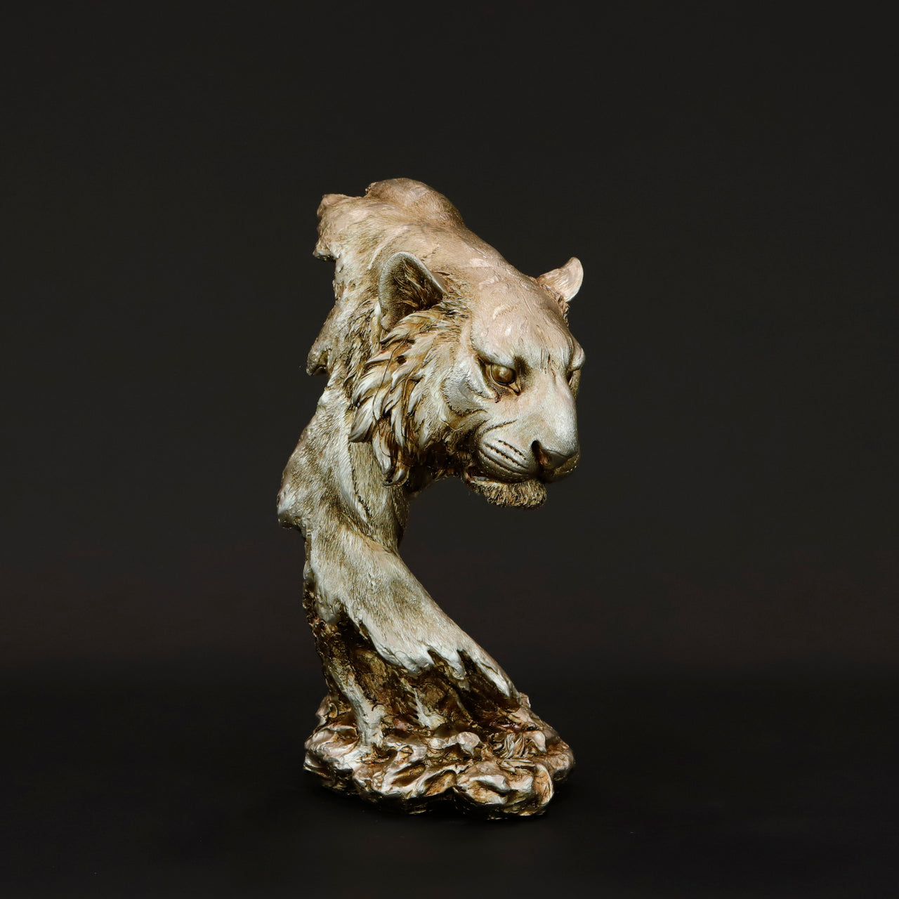 HCHD6479 - Silver Lion and Cub