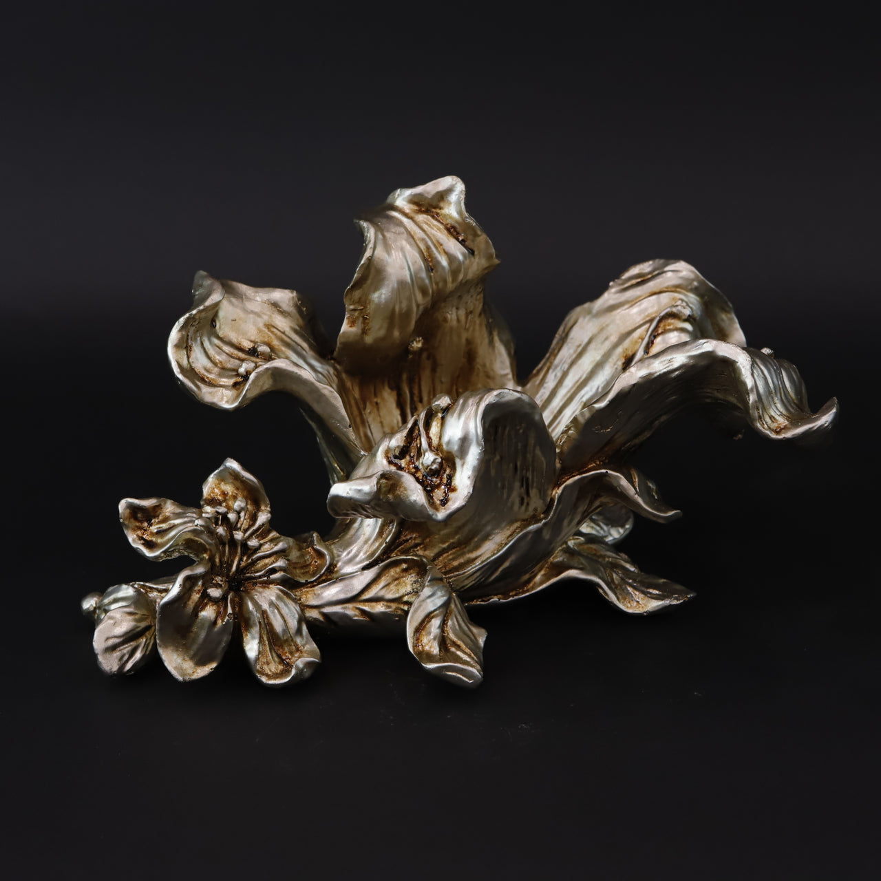 HCHD6480 - Silver Flower Wine Holder