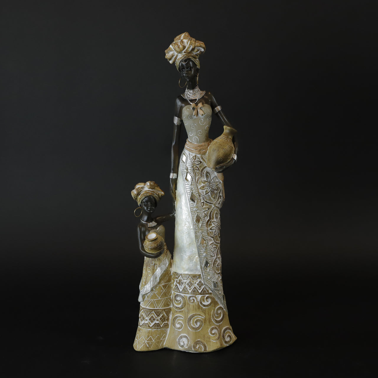 HCHD6527 - Elegant Mother and Child
